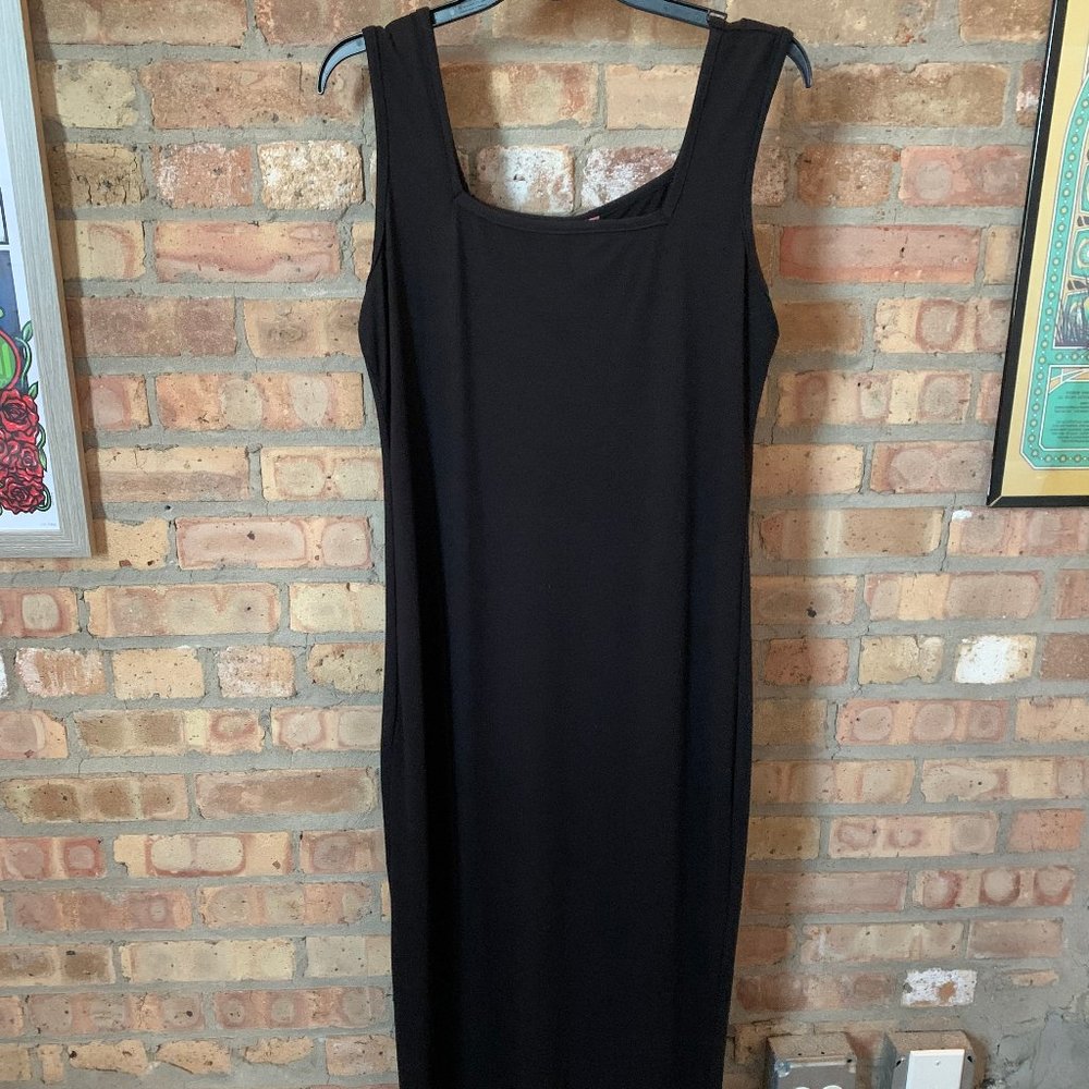 C'est La Vie Black Midi Dress